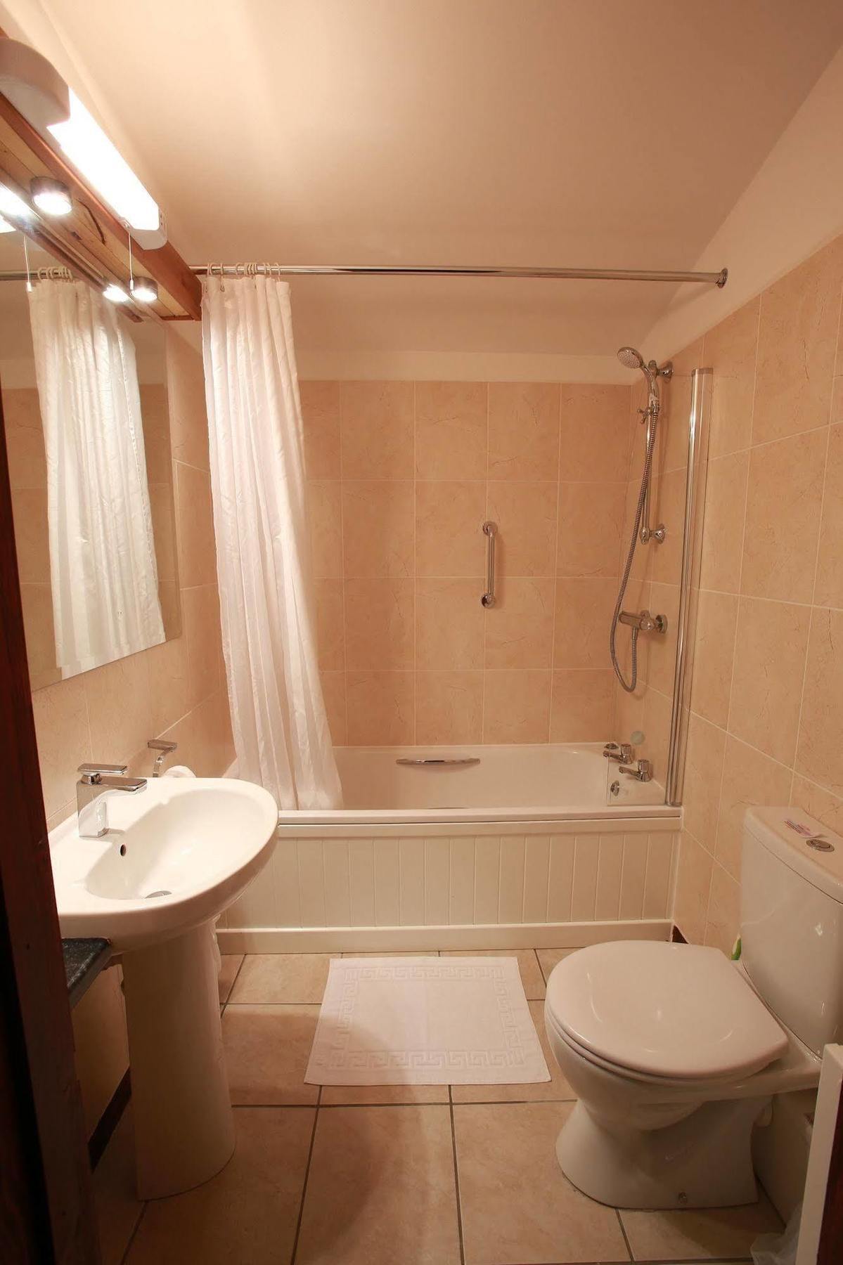 Ewenny Farm Guest House ブリジェンド エクステリア 写真